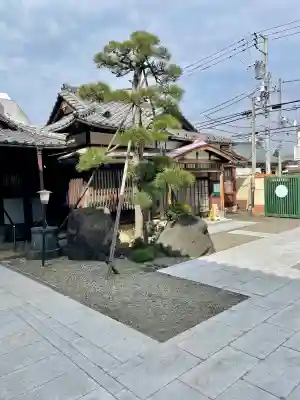 西應寺の{uncategorized: "未分類", other: "その他", undefined: "問題あり", building: "その他建物", grave: "お墓", sacred_gate: "鳥居", guardian: "狛犬", statue: "像", buddha: "仏像", history: "歴史", nature: "自然", garden: "庭園", animal: "動物", pagoda: "塔", temizu: "手水舎", mountain_gate: "山門・神門", sanctuary: "本殿・本堂", subordinate: "末社・摂社", art: "芸術", scenery: "景色", jizo: "地蔵", ema: "絵馬", goshuin: "御朱印", omikuji: "おみくじ", items: "授与品その他", amulet: "お守り", goshuincho: "御朱印帳", eats: "食事", festival: "お祭り", votive_dance: "神楽", shichigosan: "七五三参", wedding: "結婚式", experience: "体験その他", initially: "初詣", around: "周辺", anti_infection: "感染症対策"}