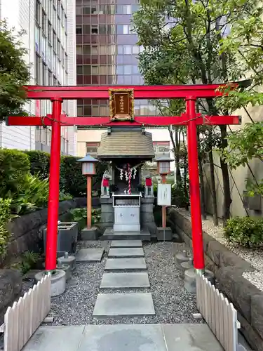 有楽稲荷神社の鳥居