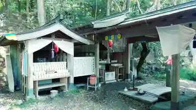 恋の水神社の本殿・本堂