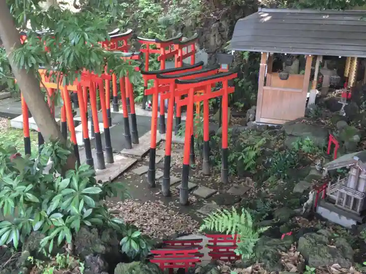 澤蔵司稲荷(慈眼院)の鳥居