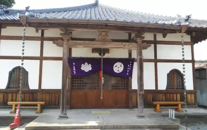 高野寺の本殿・本堂