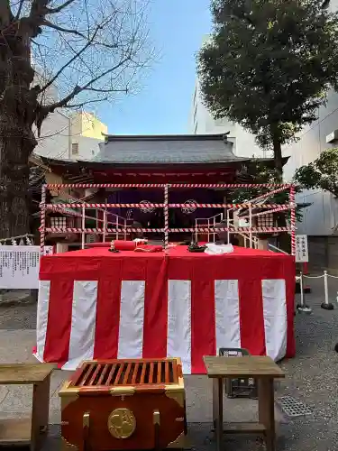 日本橋日枝神社の{uncategorized: "未分類", other: "その他", undefined: "問題あり", building: "その他建物", grave: "お墓", sacred_gate: "鳥居", guardian: "狛犬", statue: "像", buddha: "仏像", history: "歴史", nature: "自然", garden: "庭園", animal: "動物", pagoda: "塔", temizu: "手水舎", mountain_gate: "山門・神門", sanctuary: "本殿・本堂", subordinate: "末社・摂社", art: "芸術", scenery: "景色", jizo: "地蔵", ema: "絵馬", goshuin: "御朱印", omikuji: "おみくじ", items: "授与品その他", amulet: "お守り", goshuincho: "御朱印帳", eats: "食事", festival: "お祭り", votive_dance: "神楽", shichigosan: "七五三参", wedding: "結婚式", experience: "体験その他", initially: "初詣", around: "周辺", anti_infection: "感染症対策"}