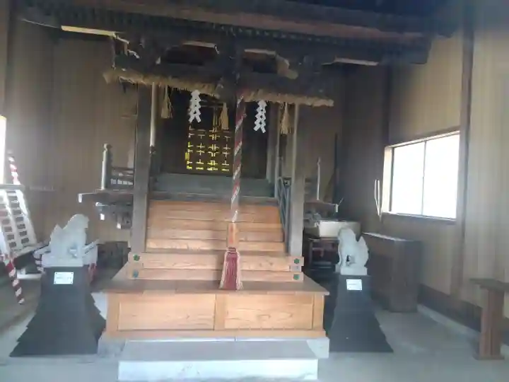 白山神社の{uncategorized: "未分類", other: "その他", undefined: "問題あり", building: "その他建物", grave: "お墓", sacred_gate: "鳥居", guardian: "狛犬", statue: "像", buddha: "仏像", history: "歴史", nature: "自然", garden: "庭園", animal: "動物", pagoda: "塔", temizu: "手水舎", mountain_gate: "山門・神門", sanctuary: "本殿・本堂", subordinate: "末社・摂社", art: "芸術", scenery: "景色", jizo: "地蔵", ema: "絵馬", goshuin: "御朱印", omikuji: "おみくじ", items: "授与品その他", amulet: "お守り", goshuincho: "御朱印帳", eats: "食事", festival: "お祭り", votive_dance: "神楽", shichigosan: "七五三参", wedding: "結婚式", experience: "体験その他", initially: "初詣", around: "周辺", anti_infection: "感染症対策"}
