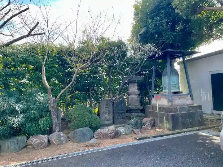 愛染院の{uncategorized: "未分類", other: "その他", undefined: "問題あり", building: "その他建物", grave: "お墓", sacred_gate: "鳥居", guardian: "狛犬", statue: "像", buddha: "仏像", history: "歴史", nature: "自然", garden: "庭園", animal: "動物", pagoda: "塔", temizu: "手水舎", mountain_gate: "山門・神門", sanctuary: "本殿・本堂", subordinate: "末社・摂社", art: "芸術", scenery: "景色", jizo: "地蔵", ema: "絵馬", goshuin: "御朱印", omikuji: "おみくじ", items: "授与品その他", amulet: "お守り", goshuincho: "御朱印帳", eats: "食事", festival: "お祭り", votive_dance: "神楽", shichigosan: "七五三参", wedding: "結婚式", experience: "体験その他", initially: "初詣", around: "周辺", anti_infection: "感染症対策"}