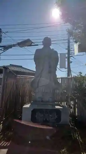 光胤山 大野本光寺の像