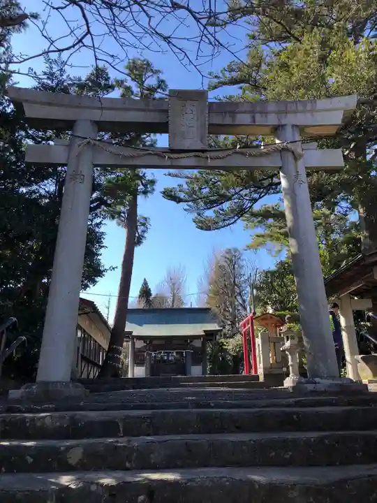 高尾山穂見神社の鳥居