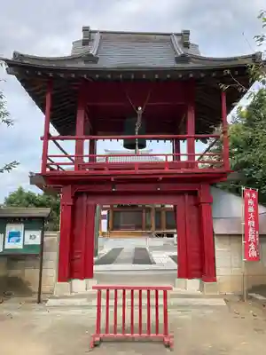 西慶寺(新田触不動尊)の山門・神門