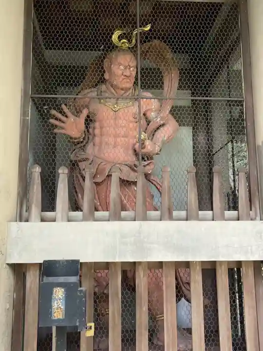 観音寺(山崎聖天)の像