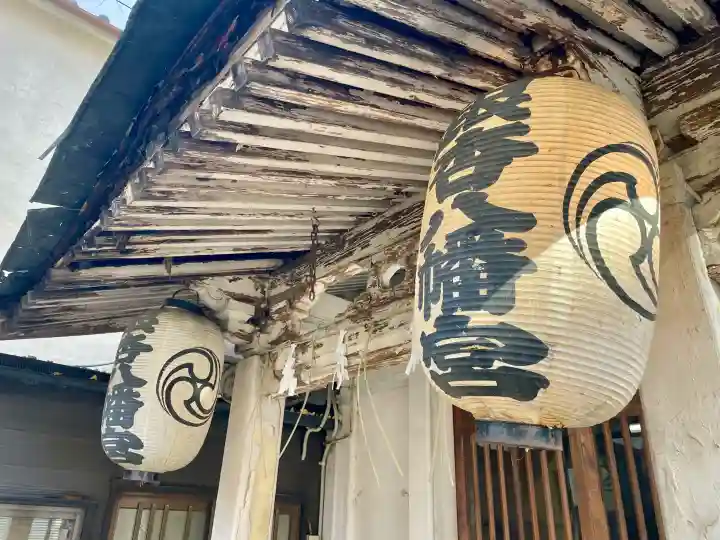 銀杏八幡宮の{uncategorized: "未分類", other: "その他", undefined: "問題あり", building: "その他建物", grave: "お墓", sacred_gate: "鳥居", guardian: "狛犬", statue: "像", buddha: "仏像", history: "歴史", nature: "自然", garden: "庭園", animal: "動物", pagoda: "塔", temizu: "手水舎", mountain_gate: "山門・神門", sanctuary: "本殿・本堂", subordinate: "末社・摂社", art: "芸術", scenery: "景色", jizo: "地蔵", ema: "絵馬", goshuin: "御朱印", omikuji: "おみくじ", items: "授与品その他", amulet: "お守り", goshuincho: "御朱印帳", eats: "食事", festival: "お祭り", votive_dance: "神楽", shichigosan: "七五三参", wedding: "結婚式", experience: "体験その他", initially: "初詣", around: "周辺", anti_infection: "感染症対策"}