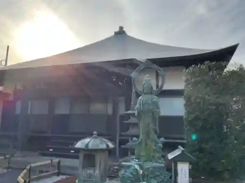 星谷寺の本殿・本堂
