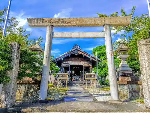 神明社の鳥居