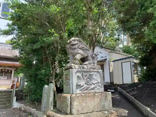 子安神社の狛犬