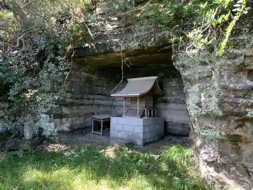 禅奥寺の末社