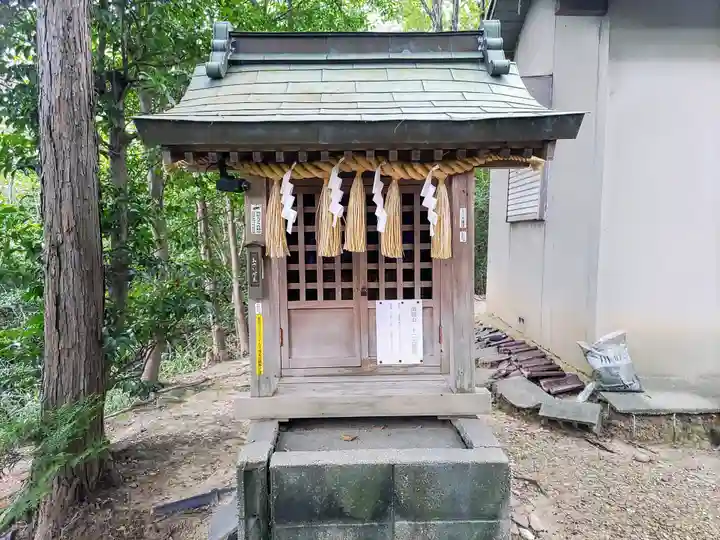 御嶽神社(親鸞山)の末社・摂社