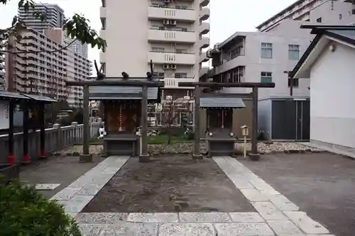 胡録神社の末社・摂社