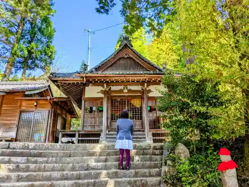 円通寺の本殿