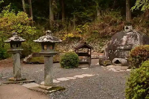 諏訪大社下社春宮(長野県)