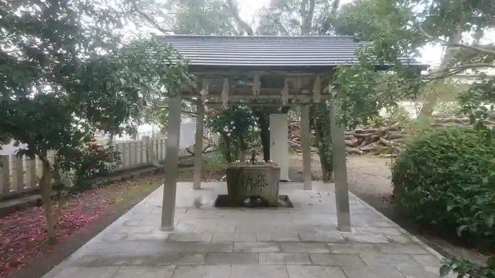 結神社の手水舎
