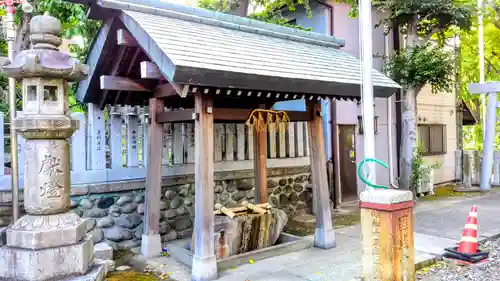 日出神社の手水舎
