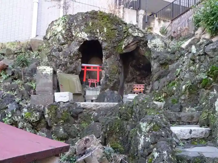 開運出世稲荷(延命院境内社)の末社・摂社