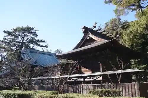 御穂神社の本殿