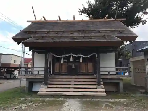 朝里神社の本殿