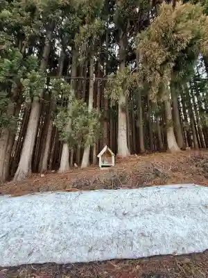 地蔵尊（元町）の{uncategorized: "未分類", other: "その他", undefined: "問題あり", building: "その他建物", grave: "お墓", sacred_gate: "鳥居", guardian: "狛犬", statue: "像", buddha: "仏像", history: "歴史", nature: "自然", garden: "庭園", animal: "動物", pagoda: "塔", temizu: "手水舎", mountain_gate: "山門・神門", sanctuary: "本殿・本堂", subordinate: "末社・摂社", art: "芸術", scenery: "景色", jizo: "地蔵", ema: "絵馬", goshuin: "御朱印", omikuji: "おみくじ", items: "授与品その他", amulet: "お守り", goshuincho: "御朱印帳", eats: "食事", festival: "お祭り", votive_dance: "神楽", shichigosan: "七五三参", wedding: "結婚式", experience: "体験その他", initially: "初詣", around: "周辺", anti_infection: "感染症対策"}