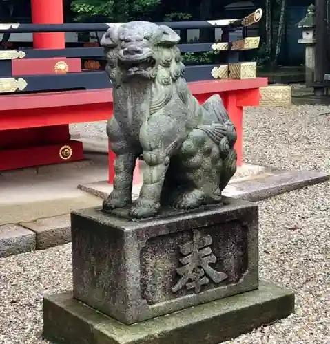 六所神社の狛犬