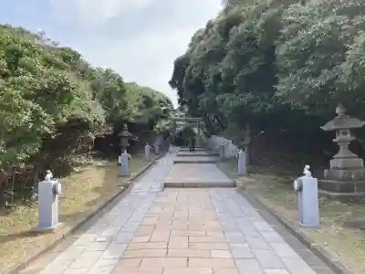 白兎神社の{uncategorized: "未分類", other: "その他", undefined: "問題あり", building: "その他建物", grave: "お墓", sacred_gate: "鳥居", guardian: "狛犬", statue: "像", buddha: "仏像", history: "歴史", nature: "自然", garden: "庭園", animal: "動物", pagoda: "塔", temizu: "手水舎", mountain_gate: "山門・神門", sanctuary: "本殿・本堂", subordinate: "末社・摂社", art: "芸術", scenery: "景色", jizo: "地蔵", ema: "絵馬", goshuin: "御朱印", omikuji: "おみくじ", items: "授与品その他", amulet: "お守り", goshuincho: "御朱印帳", eats: "食事", festival: "お祭り", votive_dance: "神楽", shichigosan: "七五三参", wedding: "結婚式", experience: "体験その他", initially: "初詣", around: "周辺", anti_infection: "感染症対策"}
