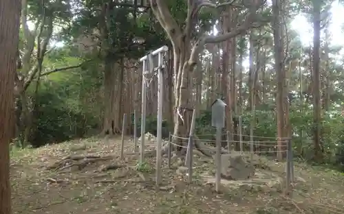 宮地嶽神社古宮跡地の鳥居