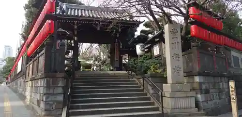 豊川稲荷東京別院の山門・神門