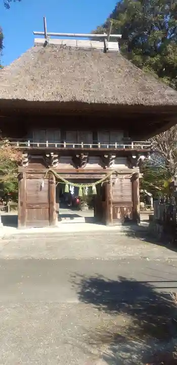 王宮神社の山門・神門