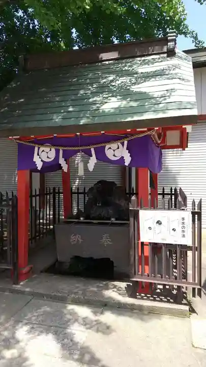 葛飾氷川神社の手水舎