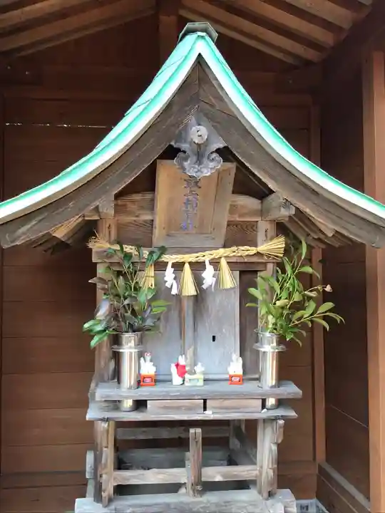 開運稲荷神社の末社・摂社