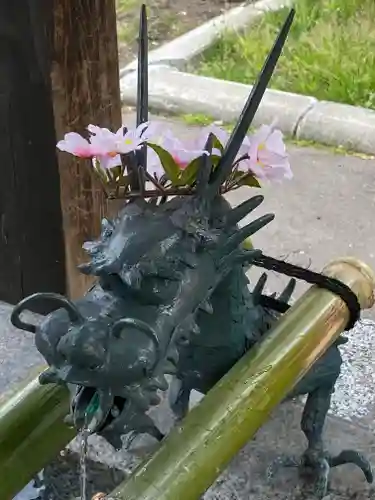 成田山札幌別院新栄寺の手水舎