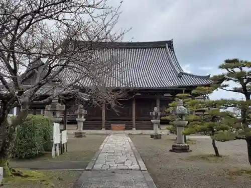 浄厳院の本殿