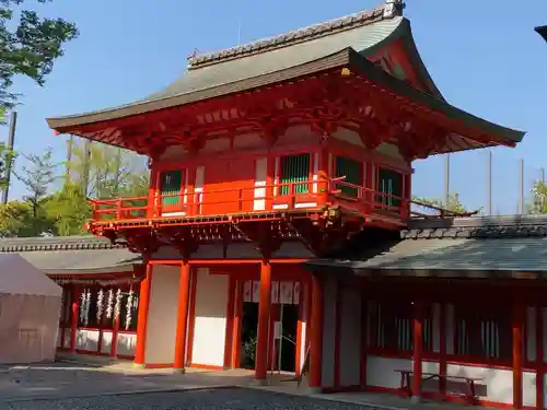 相州春日神社の山門