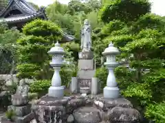 浄眼寺の像