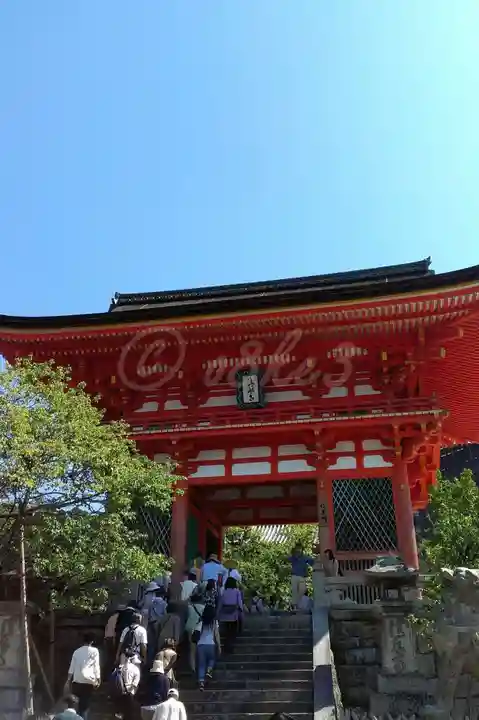 清水寺の山門・神門