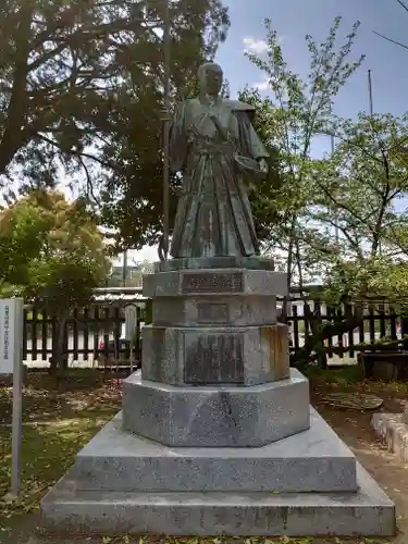 光雲神社の像