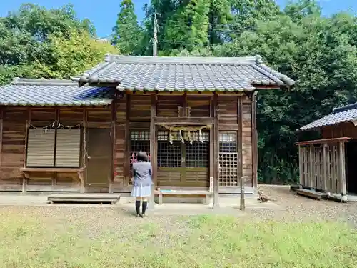 妻神社の本殿