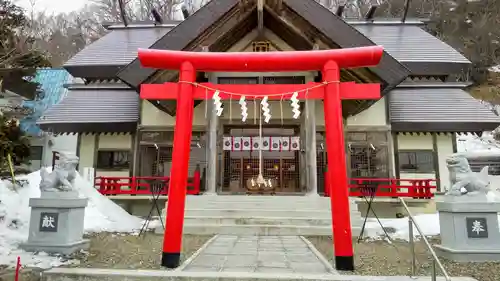 網走三吉神社の鳥居