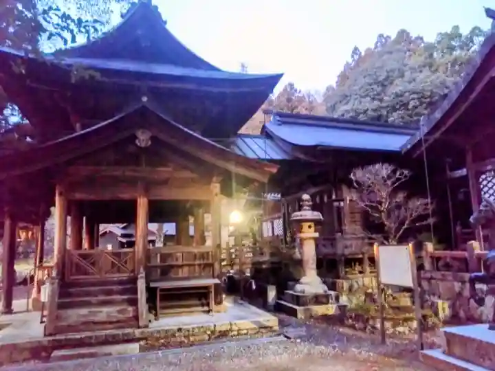 古熊神社の{uncategorized: "未分類", other: "その他", undefined: "問題あり", building: "その他建物", grave: "お墓", sacred_gate: "鳥居", guardian: "狛犬", statue: "像", buddha: "仏像", history: "歴史", nature: "自然", garden: "庭園", animal: "動物", pagoda: "塔", temizu: "手水舎", mountain_gate: "山門・神門", sanctuary: "本殿・本堂", subordinate: "末社・摂社", art: "芸術", scenery: "景色", jizo: "地蔵", ema: "絵馬", goshuin: "御朱印", omikuji: "おみくじ", items: "授与品その他", amulet: "お守り", goshuincho: "御朱印帳", eats: "食事", festival: "お祭り", votive_dance: "神楽", shichigosan: "七五三参", wedding: "結婚式", experience: "体験その他", initially: "初詣", around: "周辺", anti_infection: "感染症対策"}