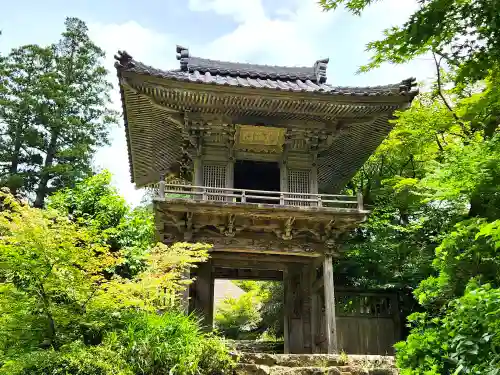 岩瀧寺の山門