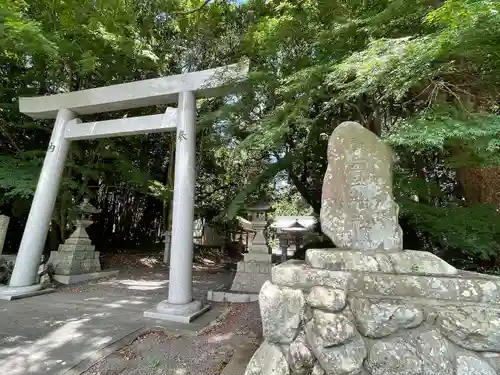 酒井神社の鳥居