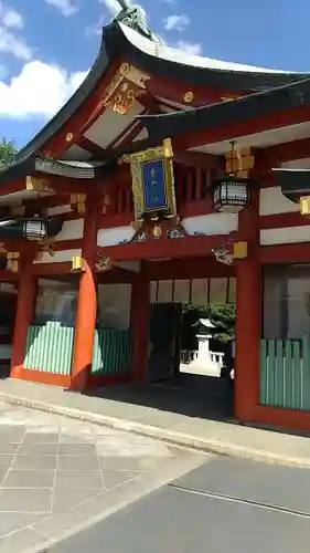 日枝神社の山門