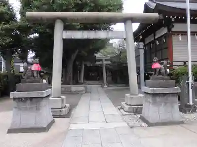 飛木稲荷神社の鳥居