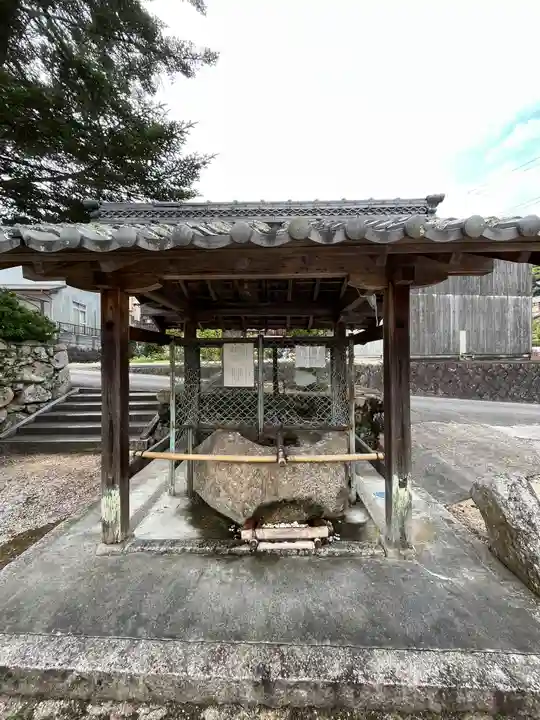 明喜神社の手水舎