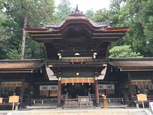 諏訪大社下社秋宮の本殿・本堂