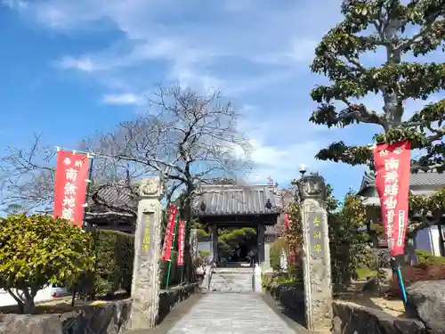 多聞寺の山門